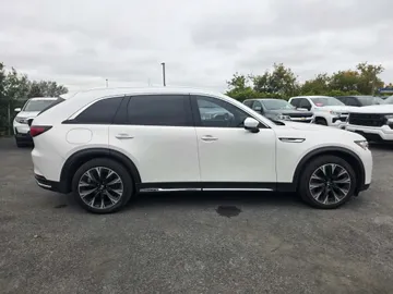2024 Mazda CX-90 PHEV - image 4