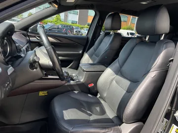 2017 Mazda CX-9 - image 3