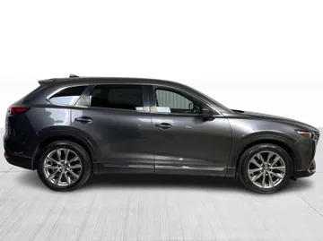 2017 Mazda CX-9 - image 2