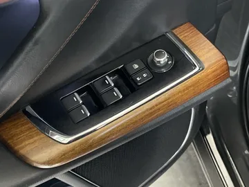 2017 Mazda CX-9 - image 25