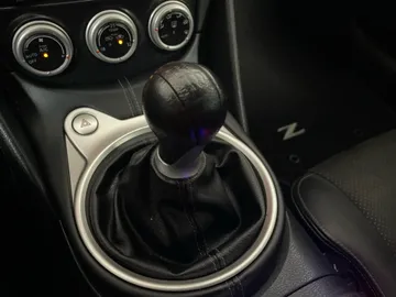 2018 Nissan 370Z Coupe - image 20
