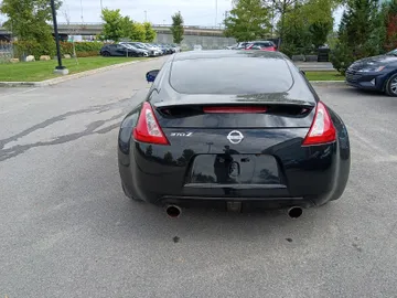 2017 Nissan 370Z - image 6