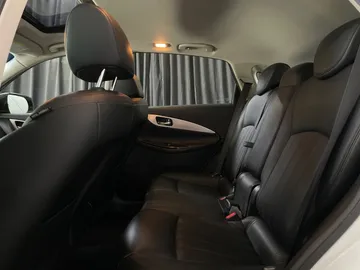 2017 INFINITI QX50 - image 15