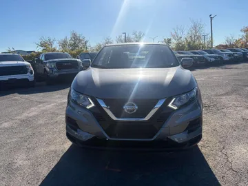 2023 Nissan Qashqai - image 2