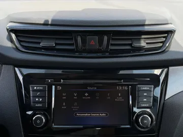 2021 Nissan Qashqai - image 6
