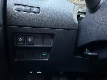 2021 Nissan Qashqai - image 24