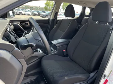 2021 Nissan Qashqai - image 3