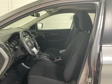 2023 Nissan Qashqai - image 3
