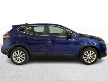 2022 Nissan Qashqai - image 2