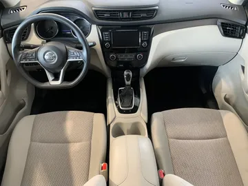 2022 Nissan Qashqai - image 4
