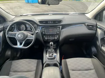 2022 Nissan Qashqai - image 8