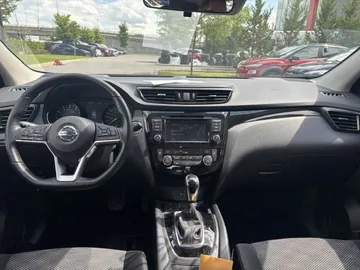 2022 Nissan Qashqai - image 9