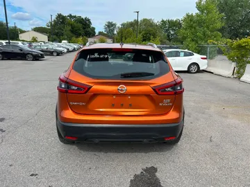 2021 Nissan Qashqai - image 4