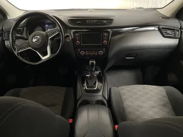 2021 Nissan Qashqai - image 4