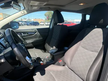 2021 Nissan Qashqai - image 9