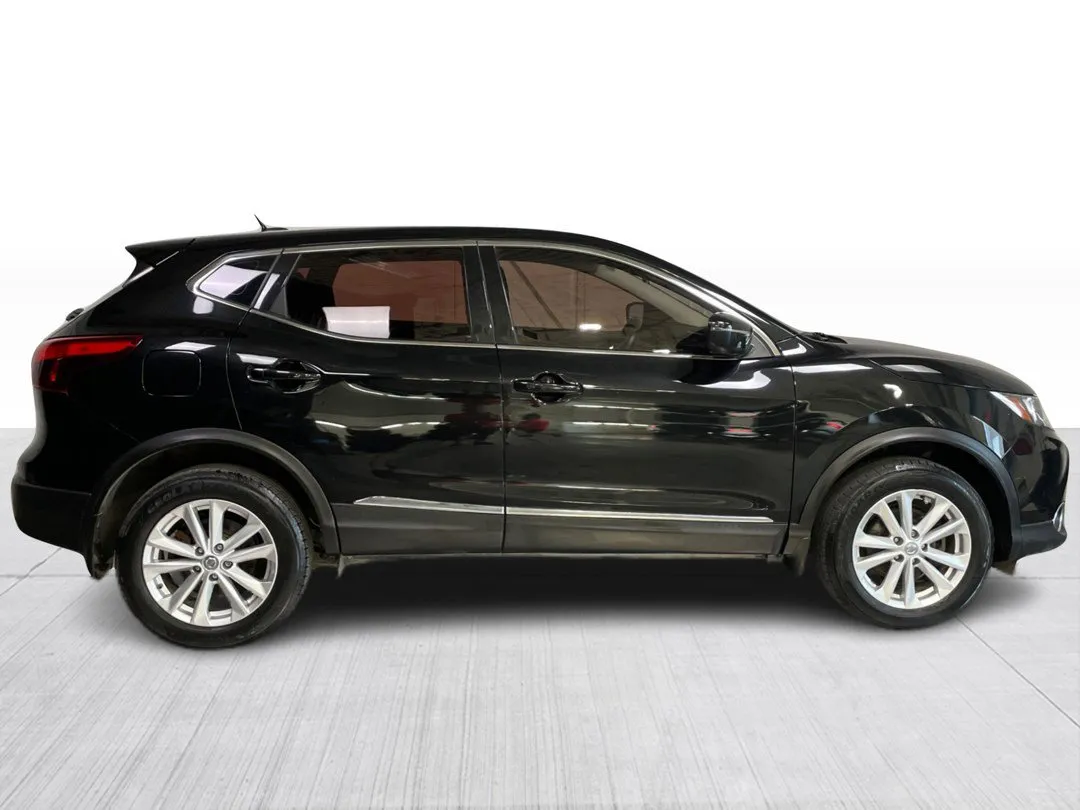 2018 Nissan Qashqai — photo 2