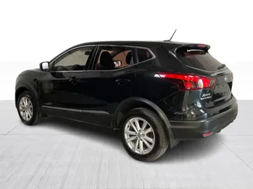2018 Nissan Qashqai - image 10