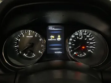 2018 Nissan Qashqai - image 15