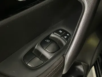 2018 Nissan Qashqai - image 20