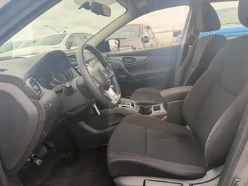 2018 Nissan Qashqai - image 8