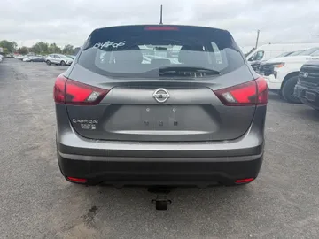 2018 Nissan Qashqai - image 6