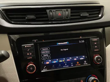 2019 Nissan Qashqai - image 25