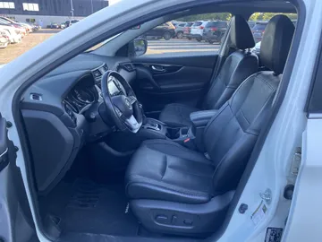 2019 Nissan Qashqai - image 8