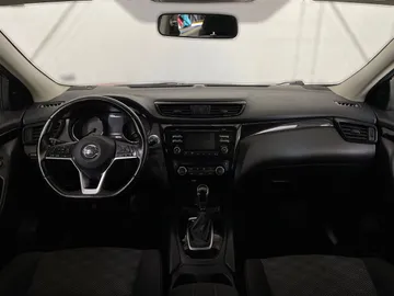 2018 Nissan Qashqai - image 4
