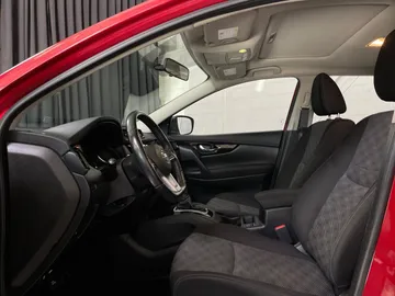 2018 Nissan Qashqai - image 3