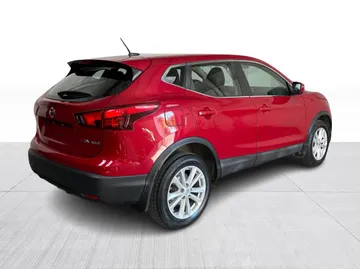 2018 Nissan Qashqai - image 14