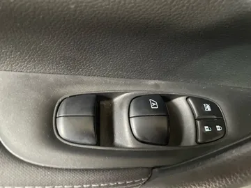 2019 Nissan Qashqai - image 23