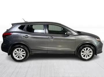 2019 Nissan Qashqai - image 2