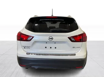 2018 Nissan Qashqai - image 12