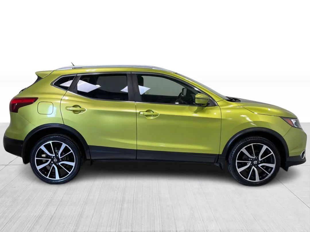2017 Nissan Qashqai — photo 2