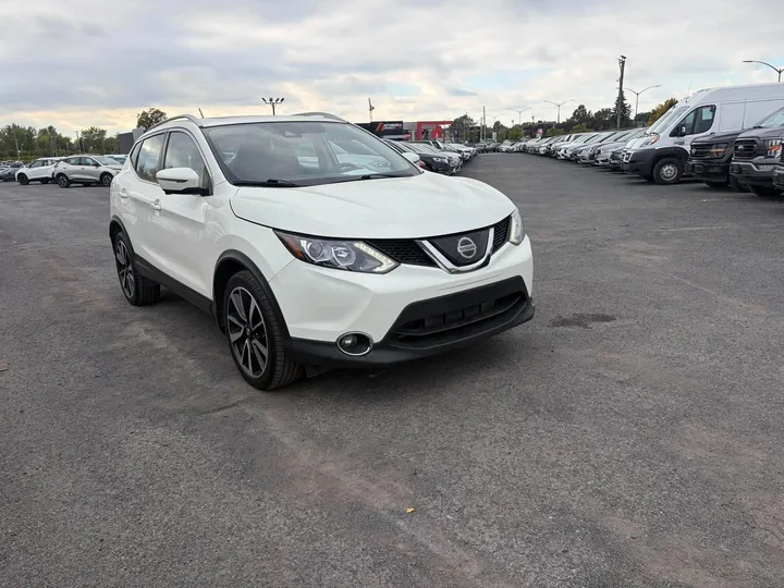 2019 Nissan Qashqai - main image