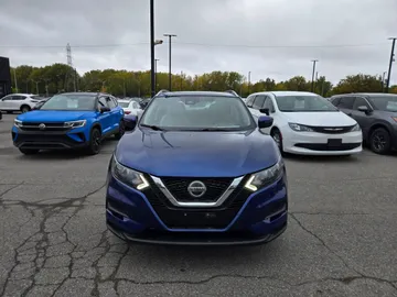 2020 Nissan Qashqai - image 2