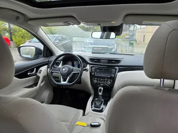 2020 Nissan Qashqai - image 9