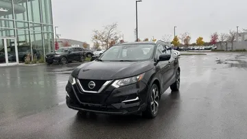 2020 Nissan Qashqai - image 3