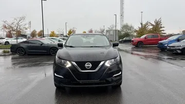 2020 Nissan Qashqai - image 2