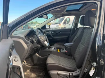2020 Nissan Qashqai - image 8