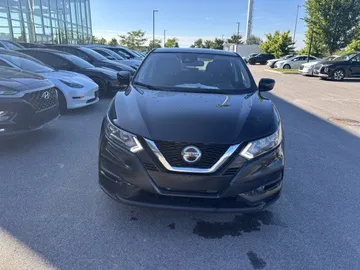 2020 Nissan Qashqai - image 2