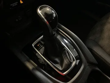 2020 Nissan Qashqai - image 30
