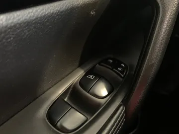 2020 Nissan Qashqai - image 25