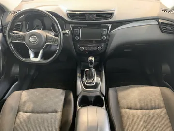 2020 Nissan Qashqai - image 4