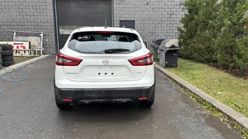 2020 Nissan Qashqai - image 6