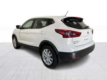2020 Nissan Qashqai - image 11