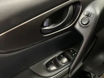 2020 Nissan Qashqai - image 20