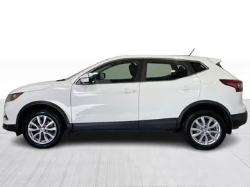 2020 Nissan Qashqai - image 10