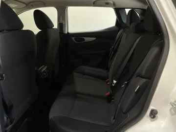 2020 Nissan Qashqai - image 15
