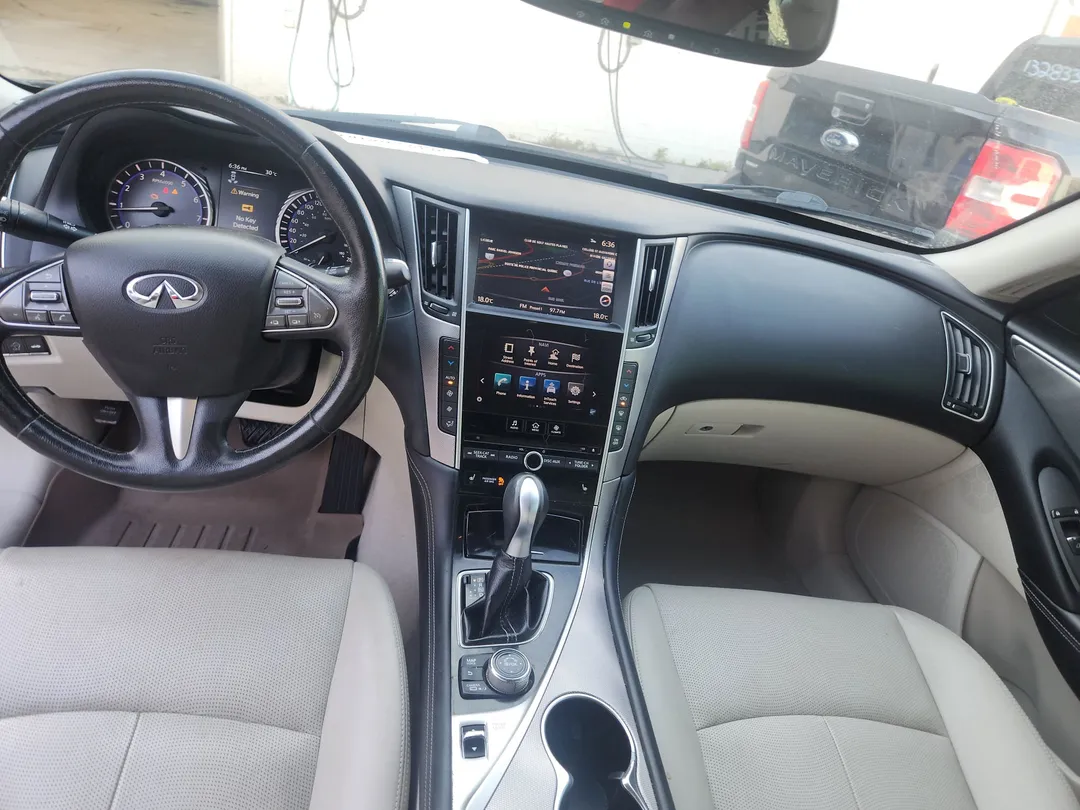2016 INFINITI Q50 — photo 8